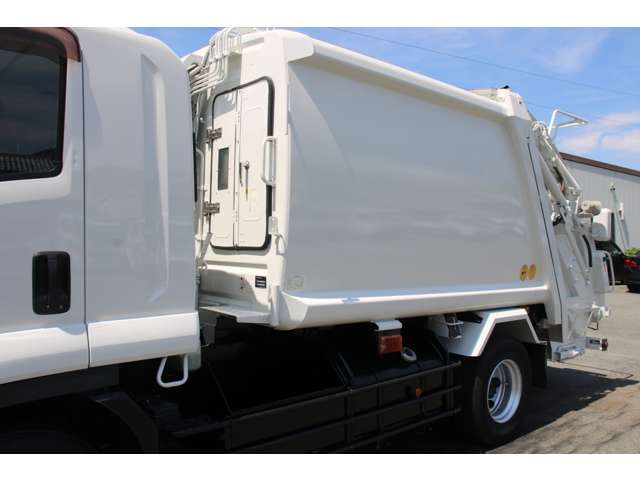Isuzu Forward 12