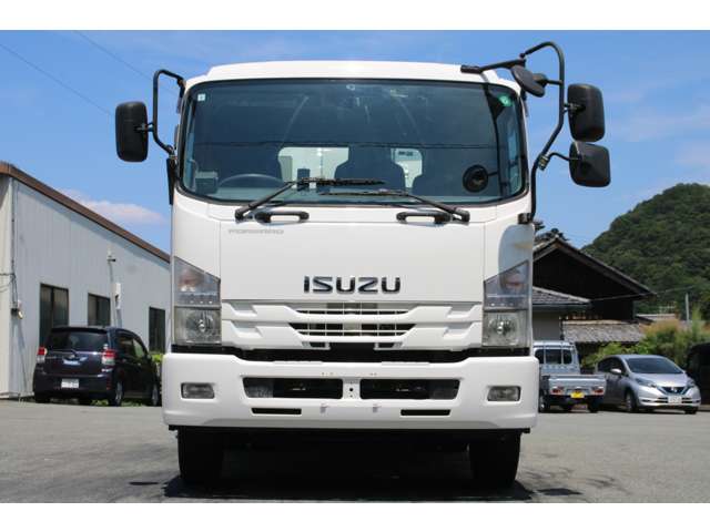 Isuzu Forward 2