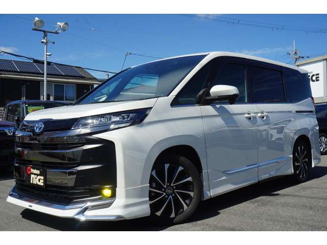 Toyota Noah 5