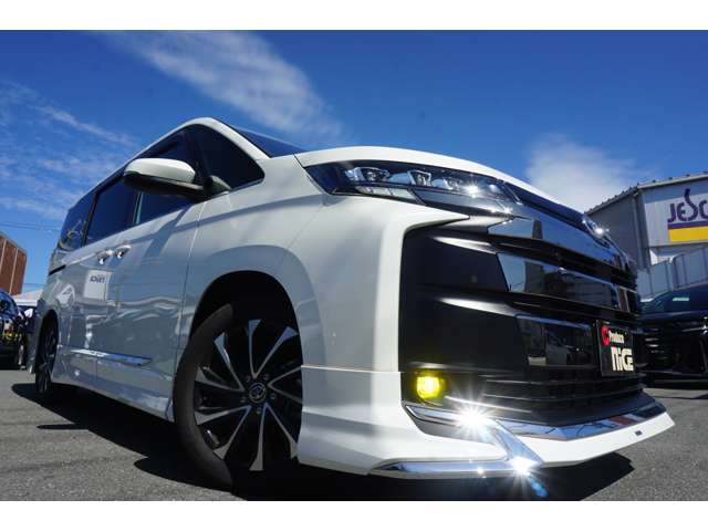 Toyota Noah 8