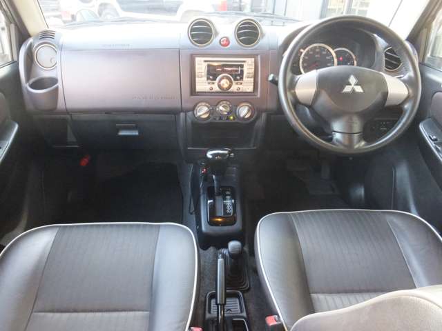 Mitsubishi Pajero Mini 12