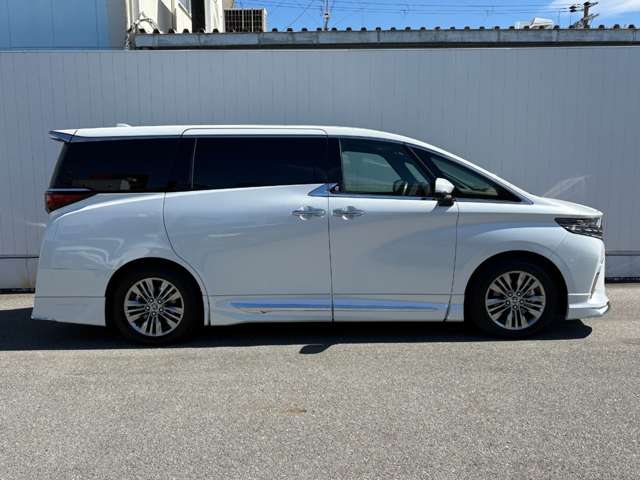 Toyota Alphard 8