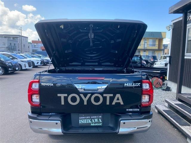 Toyota Hilux 11