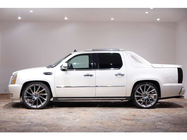 Cadillac Escalade EXT 12