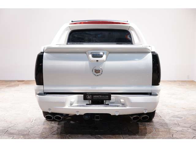 Cadillac Escalade EXT 10