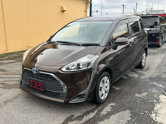 Toyota Sienta 9