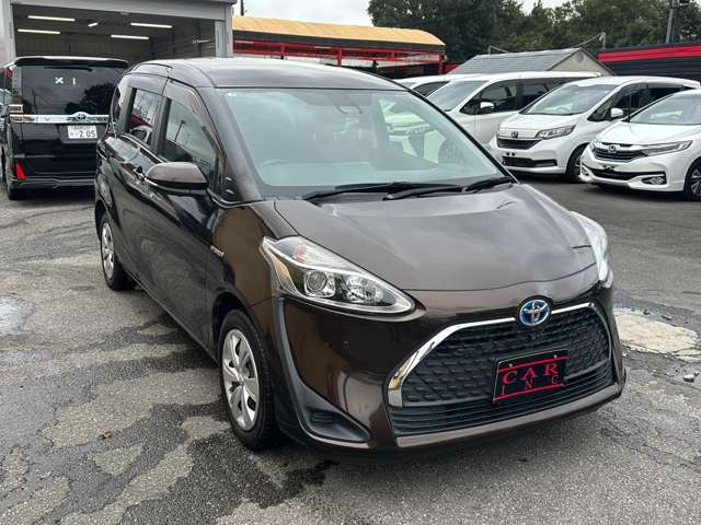 Toyota Sienta 10