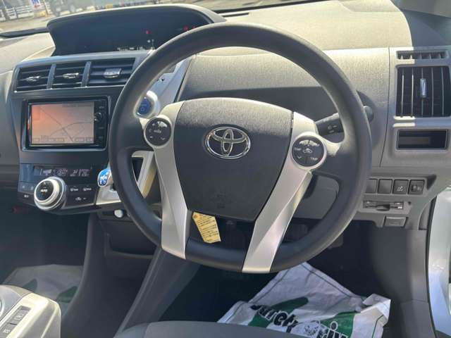Toyota Prius α 10