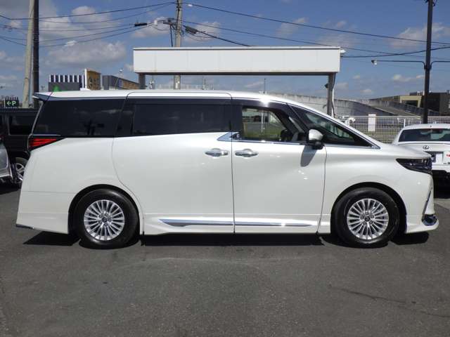 Toyota Alphard 12
