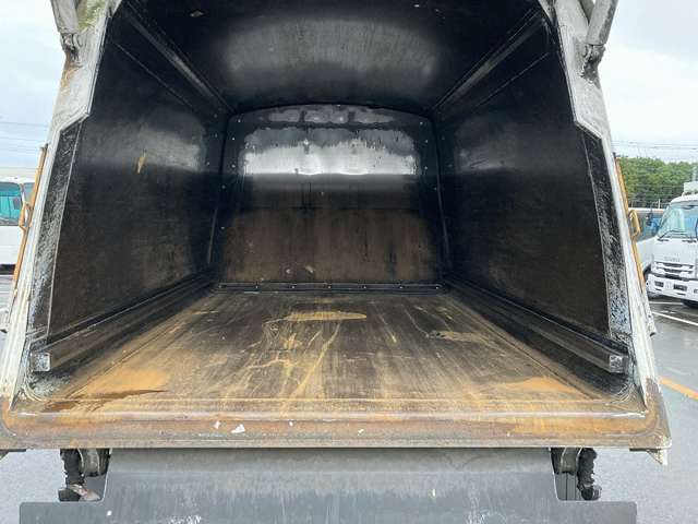 UD Trucks Condor 4
