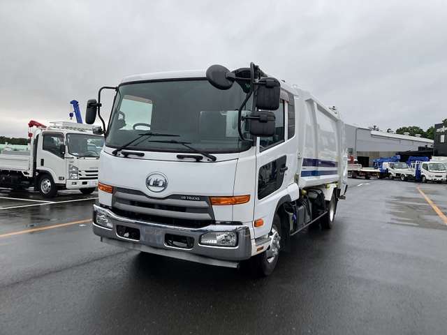 UD Trucks Condor 5