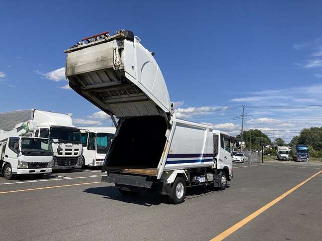 UD Trucks Condor 9