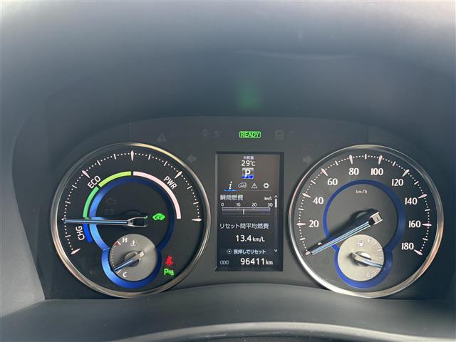 Toyota Alphard 3