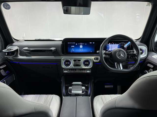 Mercedes-Benz G-Class 2