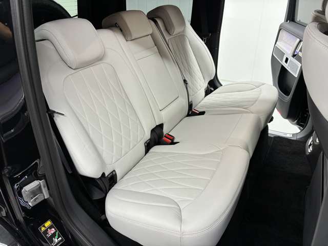Mercedes-Benz G-Class 6