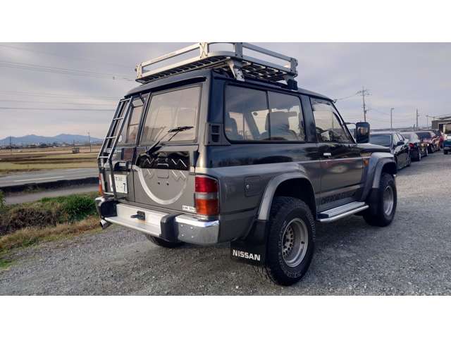 Nissan Safari 5