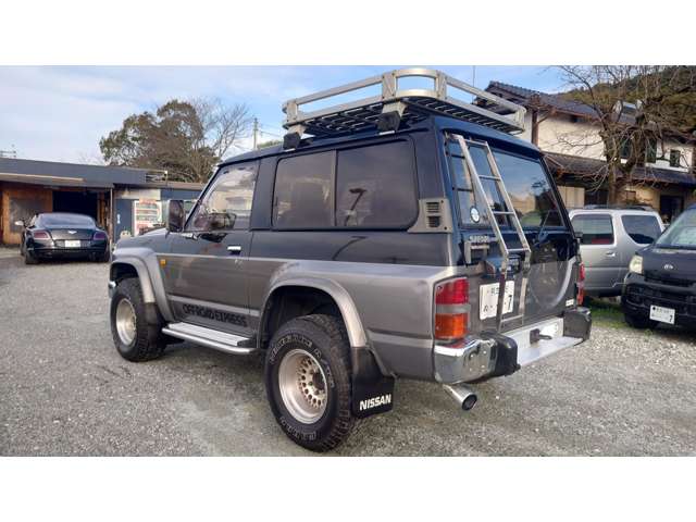 Nissan Safari 6