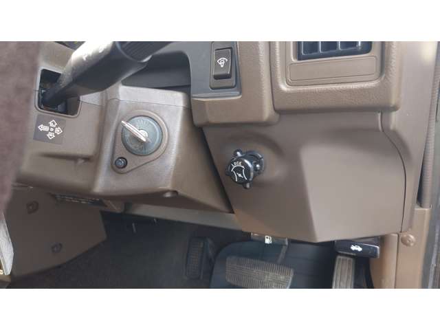 Nissan Safari 8