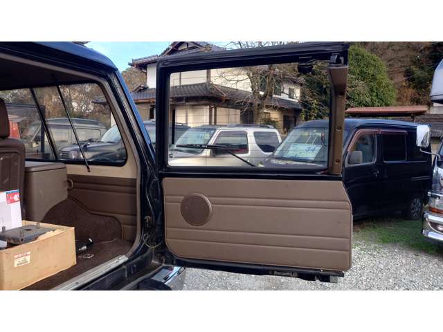Nissan Safari 9
