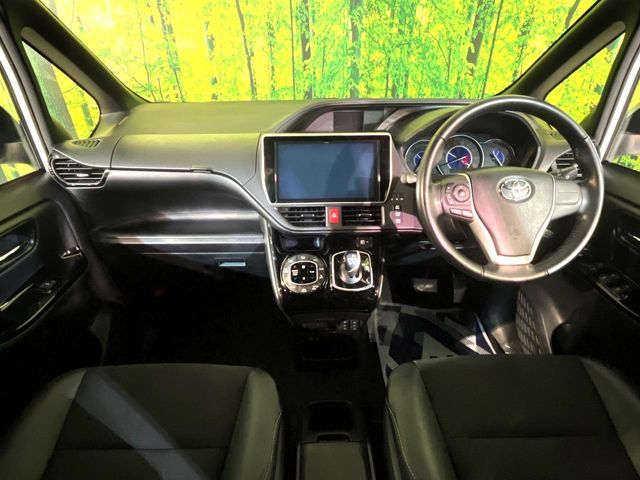 Toyota Noah 2