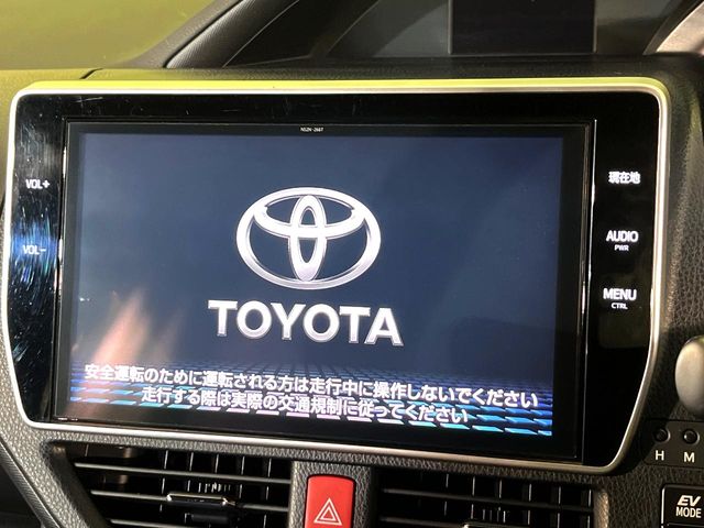 Toyota Noah 5