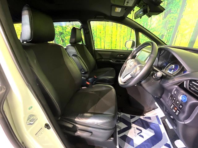 Toyota Noah 8