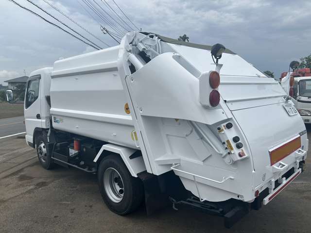Mitsubishi Fuso Canter 7