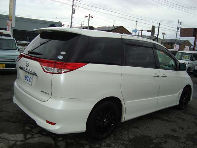 Toyota Estima 11