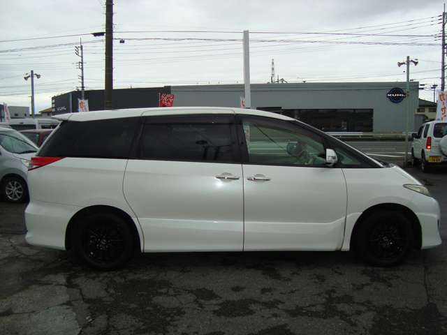 Toyota Estima 12