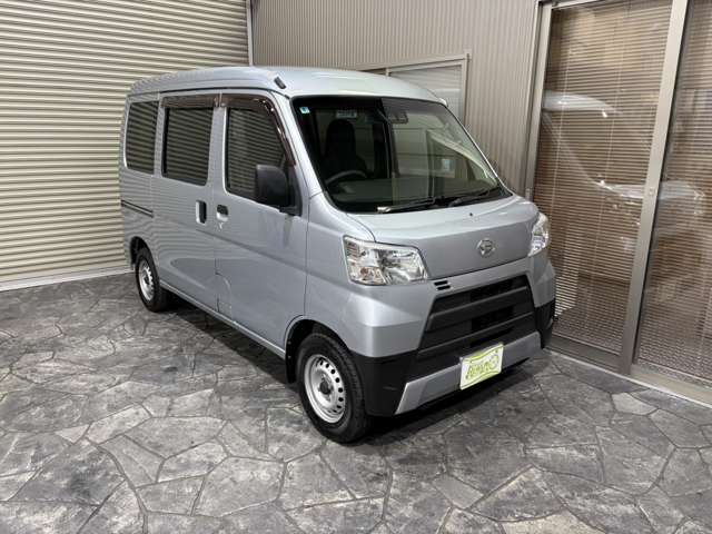 Daihatsu Hijet Cargo 12