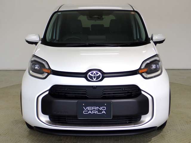Toyota Sienta 11