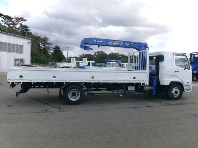 Mitsubishi Fuso Fighter 8