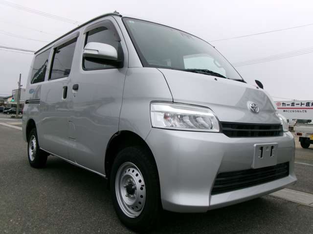 Toyota Town Ace Van 3