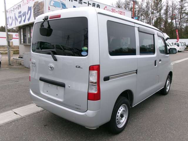 Toyota Town Ace Van 5
