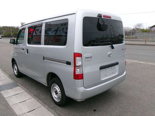 Toyota Town Ace Van 7
