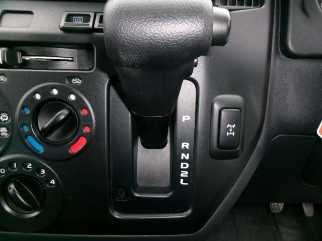 Toyota Town Ace Van 10