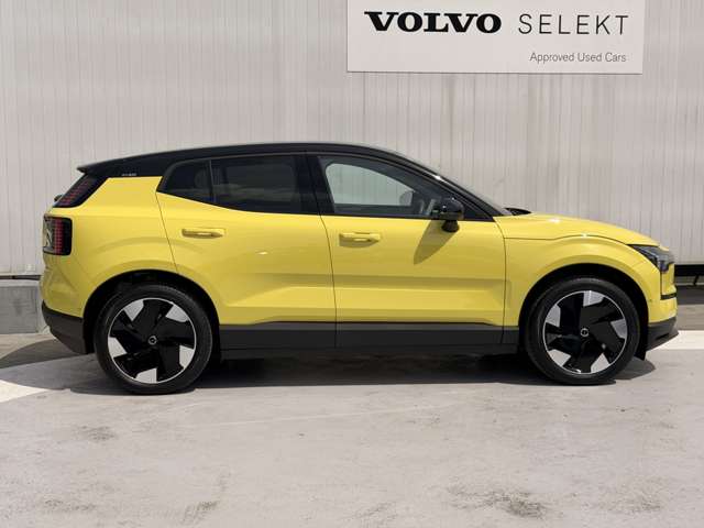 Volvo EX30 9