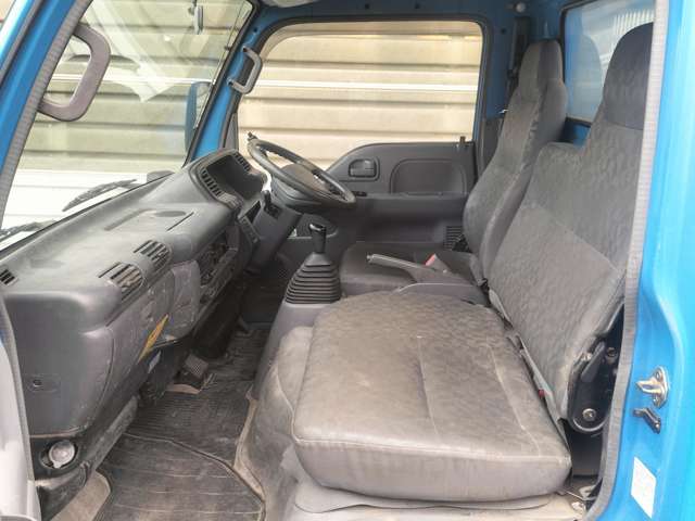 Isuzu Elf 12