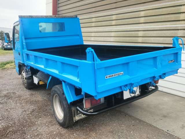 Isuzu Elf 3