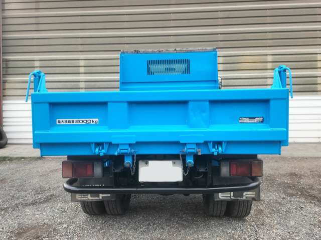 Isuzu Elf 4