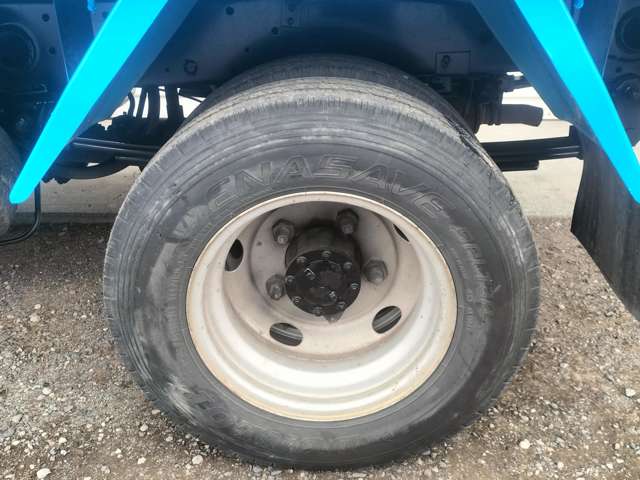 Isuzu Elf 10