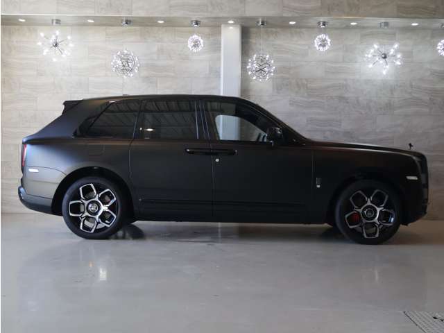 Rolls-Royce ブラックバッジカリナン 12