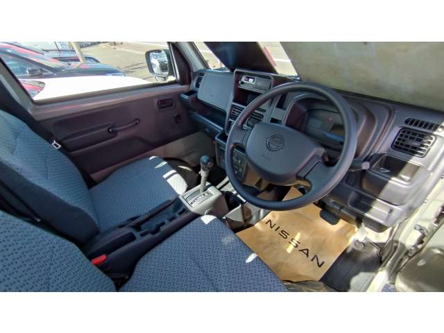 Nissan Clipper Truck 4