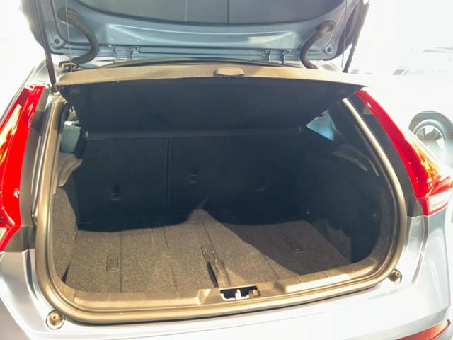 Volvo V40 Cross Country 12