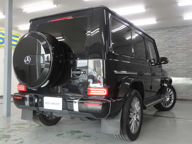 Mercedes-Benz G-Class 2