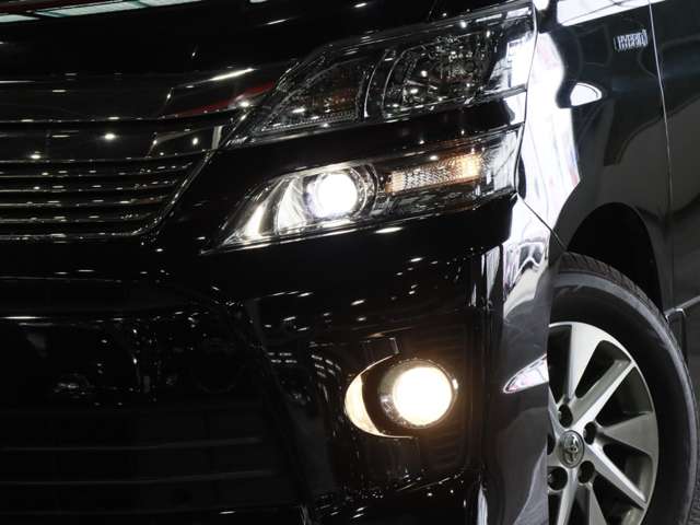 Toyota Vellfire Hybrid 12