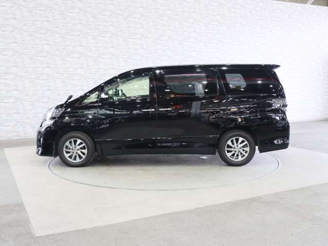 Toyota Vellfire Hybrid 9
