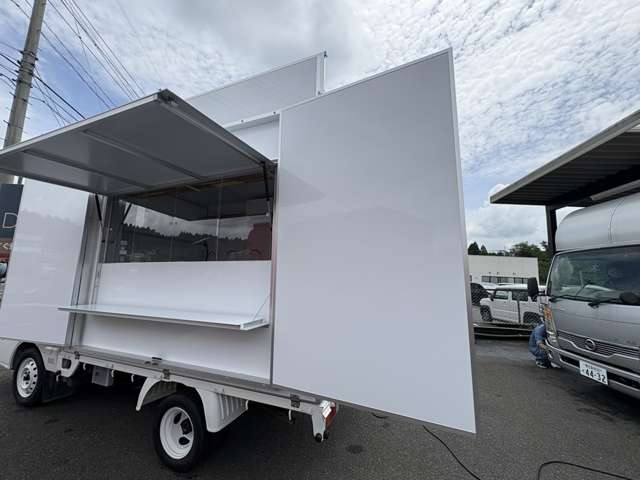 Mazda Bongo Truck 11