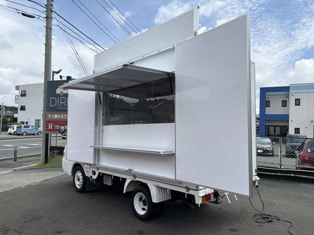 Mazda Bongo Truck 3