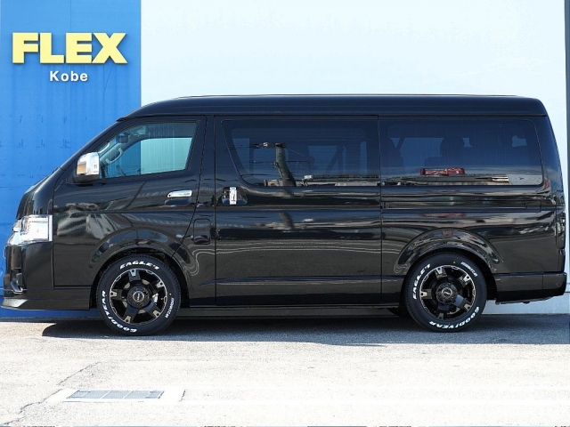 Toyota Hiace 8